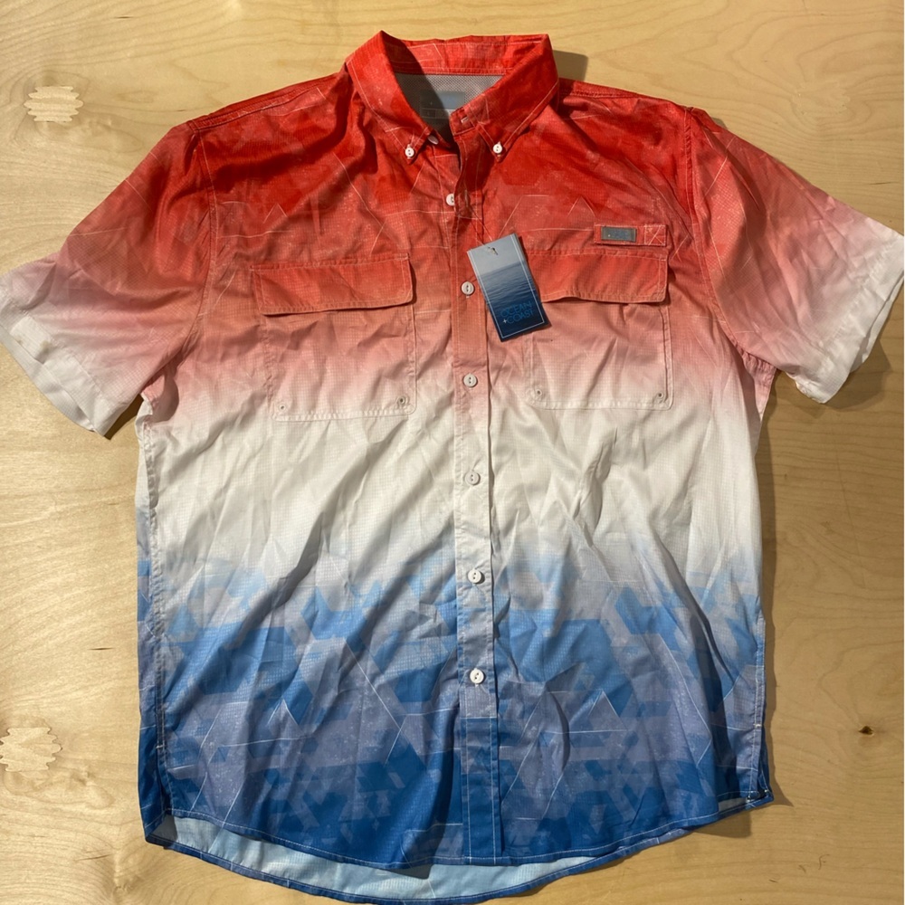 Ocean + Coast Gradient Red, White, and Blue Men's Shirt Large (QG)